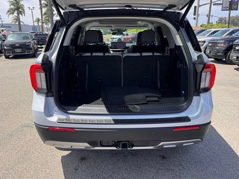 Used 2025 Ford Explorer Active w/ Active Comfort Package AWD/4WD image 13