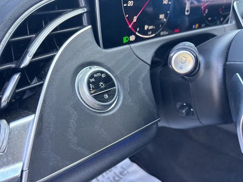 Used 2025 Mercedes-Benz E 350 4MATIC Sedan image 21