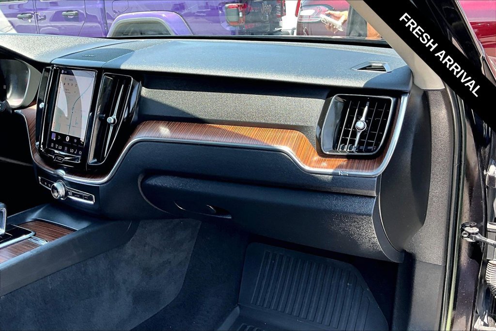 Used 2023 Volvo XC60 B5 Plus w/ Protection Package Premier FWD image 25