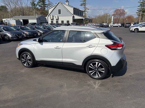 Used 2019 Nissan Kicks FWD image 7