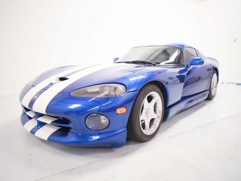 Used 1996 Dodge Viper GTS RWD image 2