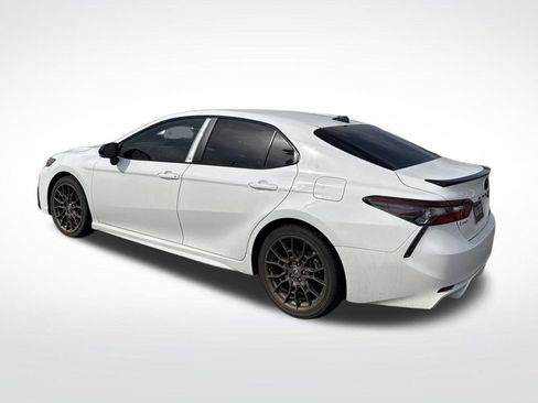Used 2023 Toyota Camry SE AWD/4WD image 4