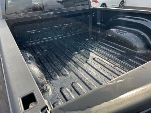 Used 2015 RAM 2500 SLT w/ Luxury Group AWD/4WD image 17