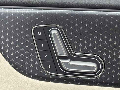 Used 2025 Mercedes-Benz GLA 250 image 19