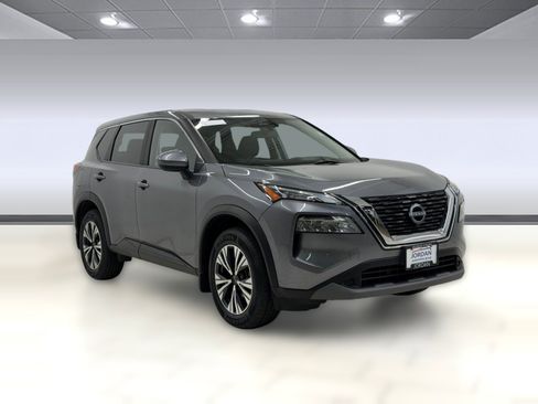 Used 2023 Nissan Rogue SV AWD/4WD image 6