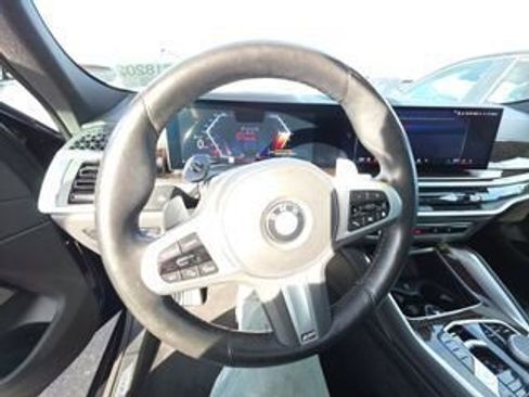 Used 2025 BMW X6 xDrive40i w/ Climate Comfort Package image 5