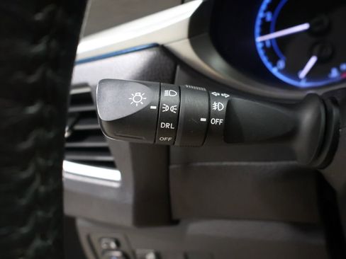 Used 2016 Toyota Corolla L image 34