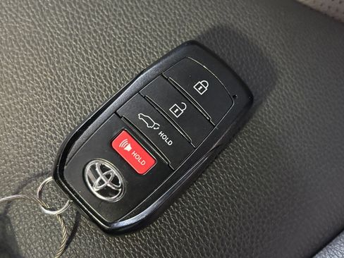 Used 2025 Toyota Grand Highlander LE image 22