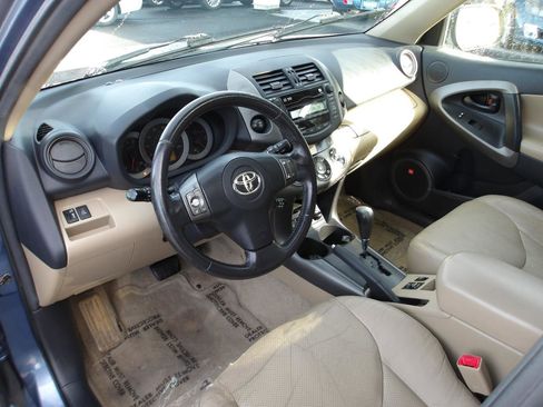 Used 2010 Toyota RAV4 Limited AWD/4WD image 10