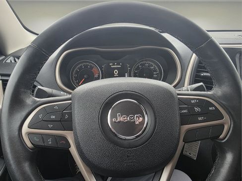 Used 2016 Jeep Cherokee Latitude w/ Safety/Convenience Group image 15