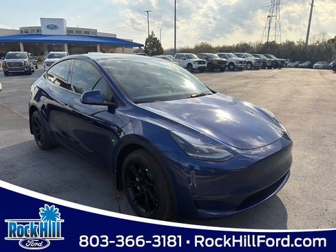 Used 2023 Tesla Model Y Long Range image 1