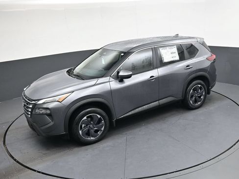 Certified 2026 Nissan Rogue SV w/ Cold Weather Package FWD image 39