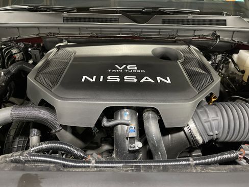 Used 2025 Nissan Armada Platinum Reserve image 18