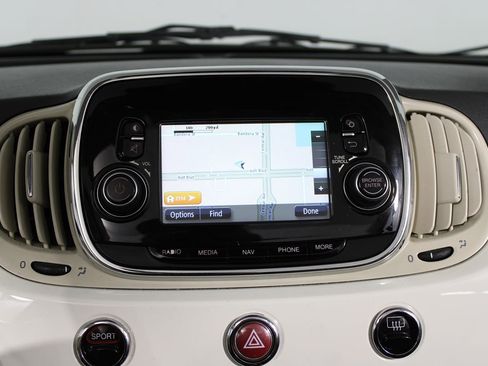 Used 2019 FIAT 500 Lounge image 17