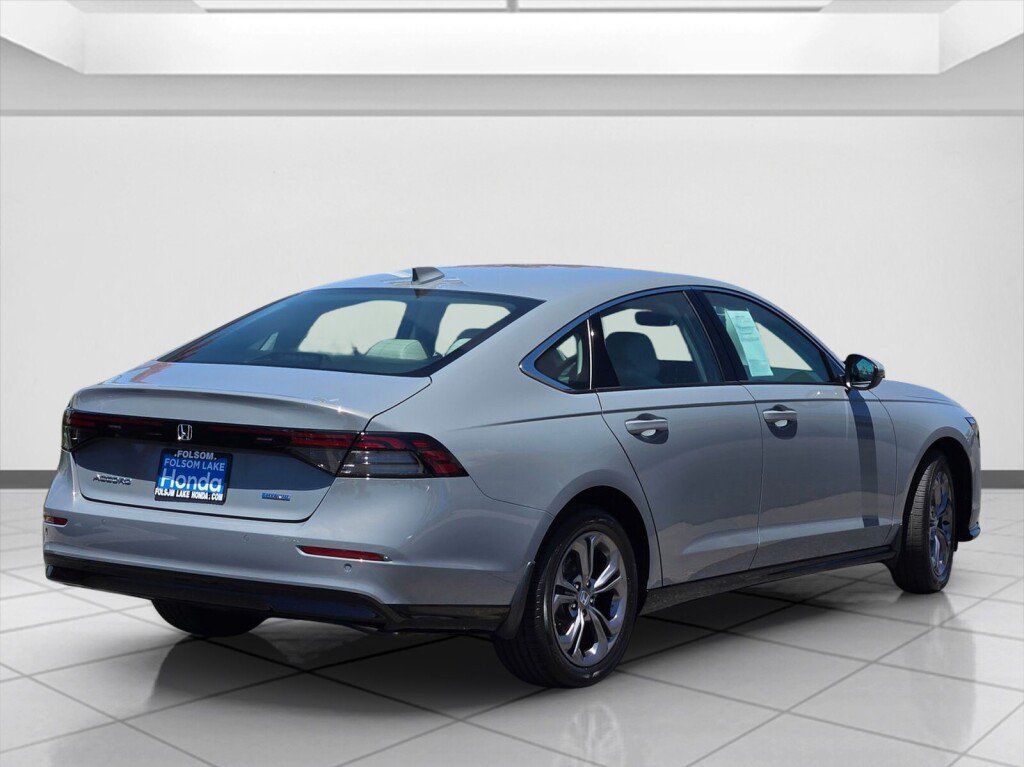 Used 2026 Honda Accord EX-L image 5