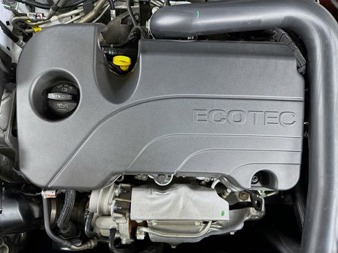 Used 2024 Chevrolet Equinox LS w/ Sport Edition image 32