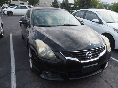 Used 2012 Nissan Altima 3.5 SR w/ 3.5SR Premium Pkg image 2
