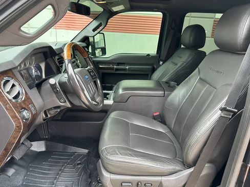 Used 2013 Ford F250 Platinum w/ FX4 Off Road Pkg AWD/4WD image 21