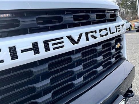 Used 2022 Chevrolet Silverado 2500 Custom w/ Custom Convenience Package image 30