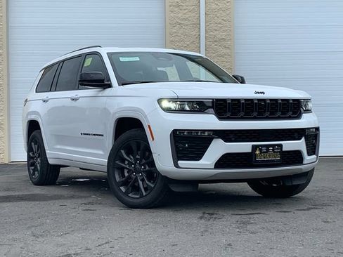 New 2026 Jeep Grand Cherokee L Limited AWD/4WD image 2