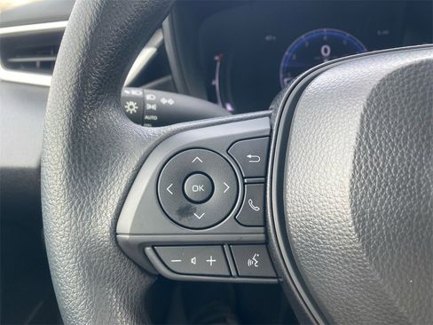 Used 2026 Toyota Corolla LE image 18