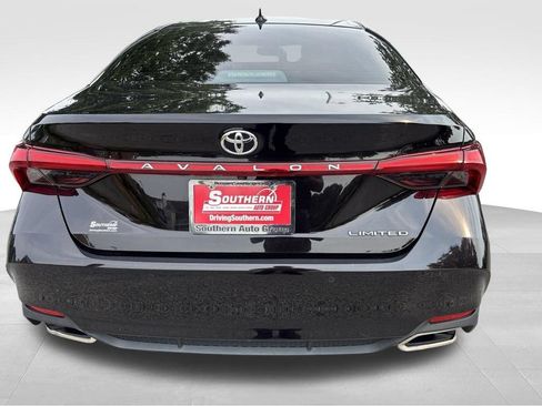 Used 2019 Toyota Avalon Limited FWD image 27