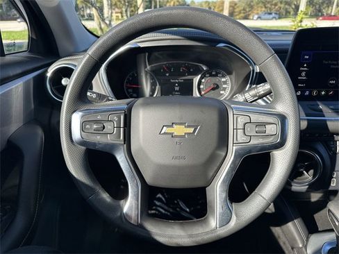 Used 2025 Chevrolet Blazer LT image 11