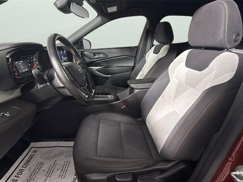 Certified 2024 Chevrolet Trax RS w/ Driver Confidence Package image 33