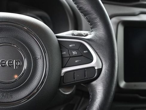 Used 2023 Jeep Renegade Latitude w/ Premium Group AWD/4WD image 31