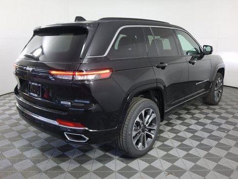 New 2025 Jeep Grand Cherokee Overland image 4