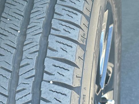 Used 2024 Jeep Wrangler Unlimited Sahara AWD/4WD image 19
