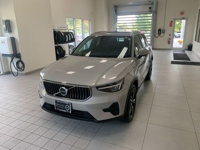 Certified 2025 Volvo XC40 B5 Core
