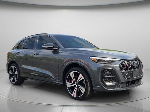 New 2026 Audi SQ5 Premium Plus AWD/4WD image 3