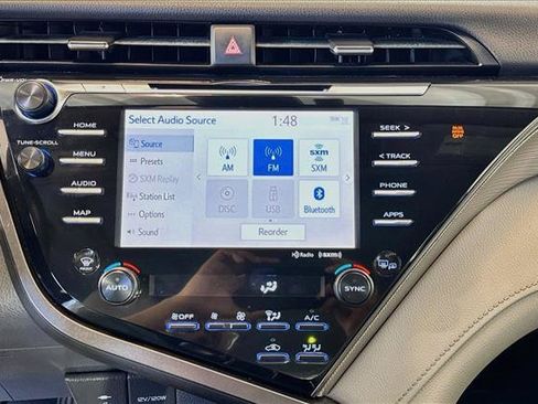 Used 2019 Toyota Camry SE w/ Sunroof Package FWD image 15