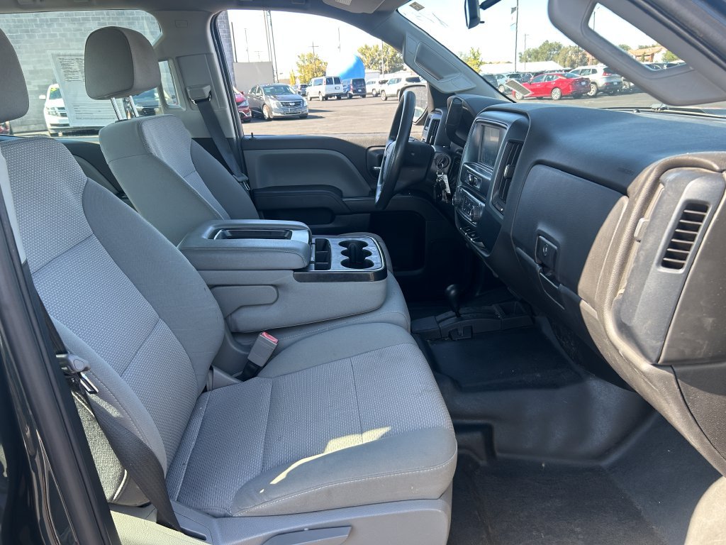 Used 2018 Chevrolet Silverado 2500 W/T AWD/4WD image 27