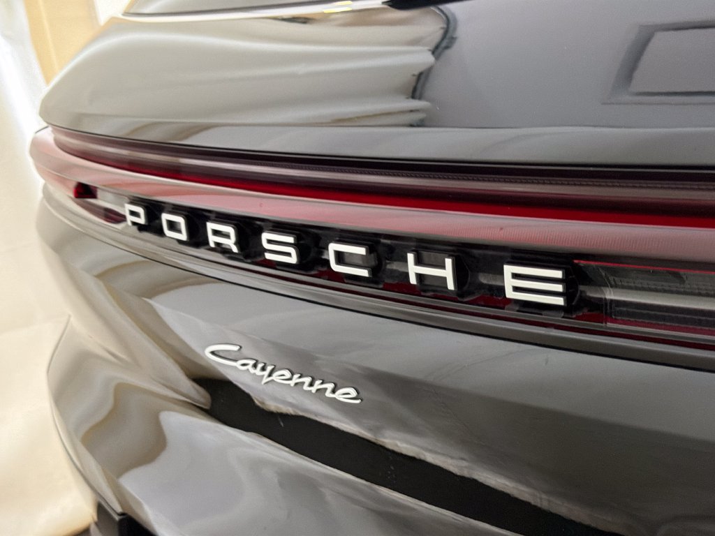 Certified 2026 Porsche Cayenne AWD/4WD image 26