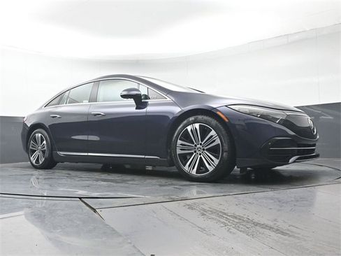 Used 2022 Mercedes-Benz EQS 580 4MATIC Sedan image 38