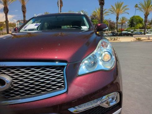Used 2017 INFINITI QX50 2WD w/ Premium Plus Package image 10