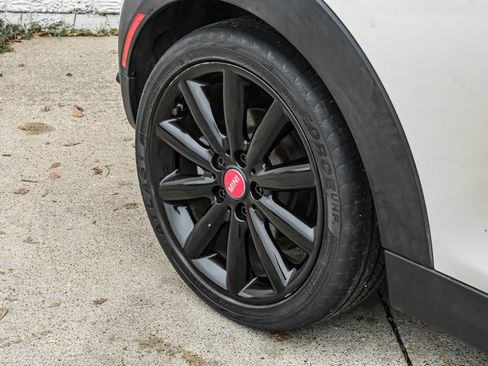 Used 2019 MINI Cooper S w/ Premium Package image 48