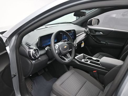 New 2026 Chevrolet Equinox LT FWD image 8