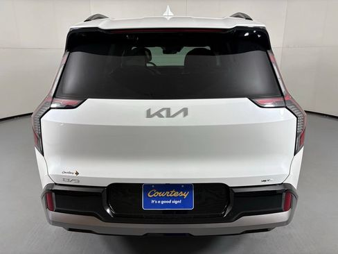 Used 2024 Kia EV9 GT-Line AWD/4WD image 8