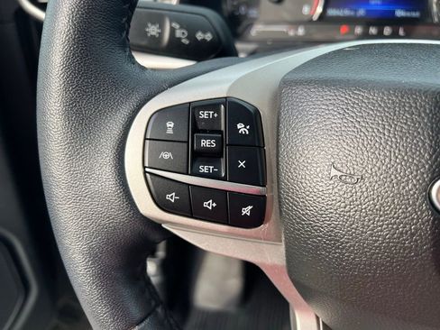 Used 2023 Ford Explorer XLT w/ Equipment Group 202A image 44