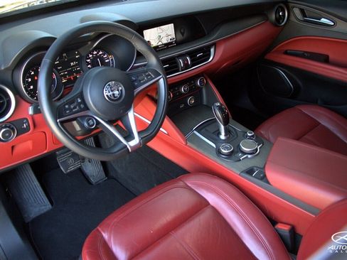 Used 2019 Alfa Romeo Stelvio Ti image 21