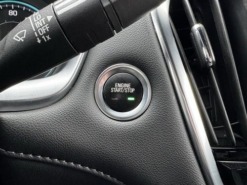 Certified 2022 Chevrolet Traverse LT image 29