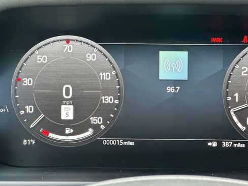 New 2026 Land Rover Defender 110 X-Dynamic SE image 27