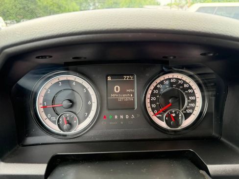 Used 2018 RAM 2500 Tradesman w/ Chrome Appearance Group AWD/4WD image 34