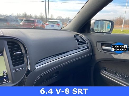 Used 2023 Chrysler 300 C image 23