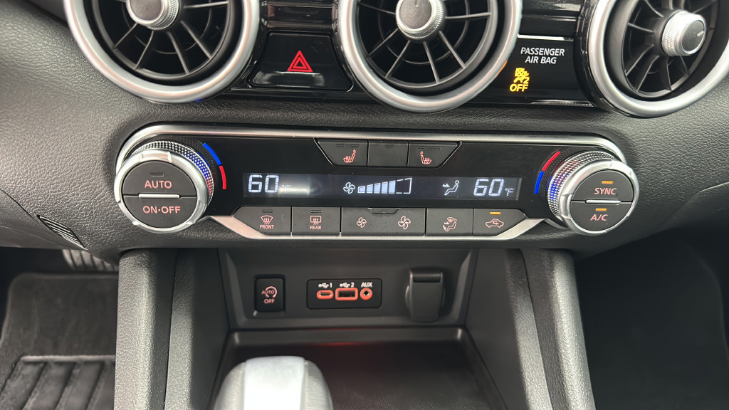 Used 2025 Nissan Sentra SR FWD image 19