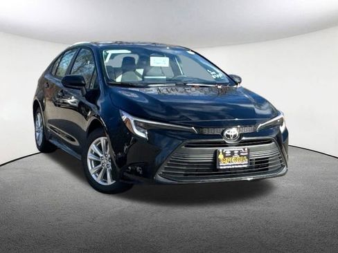 New 2026 Toyota Corolla LE image 2