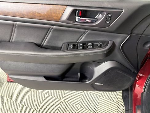 Used 2019 Subaru Outback 2.5i Limited AWD/4WD image 10